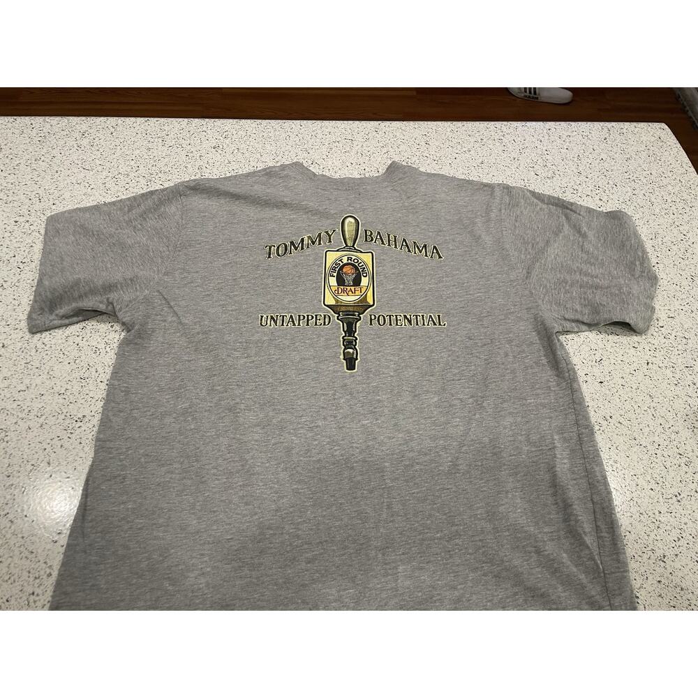 Tommy Bahama Men’s T-shirt Untapped Potential Graphic Tee Pre Owned Size Large